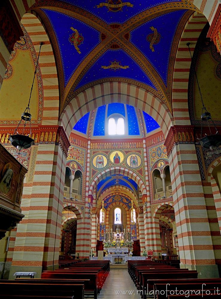 Soncino (Cremona, Italy) - Interior of the Church of Santa Maria Assunta
